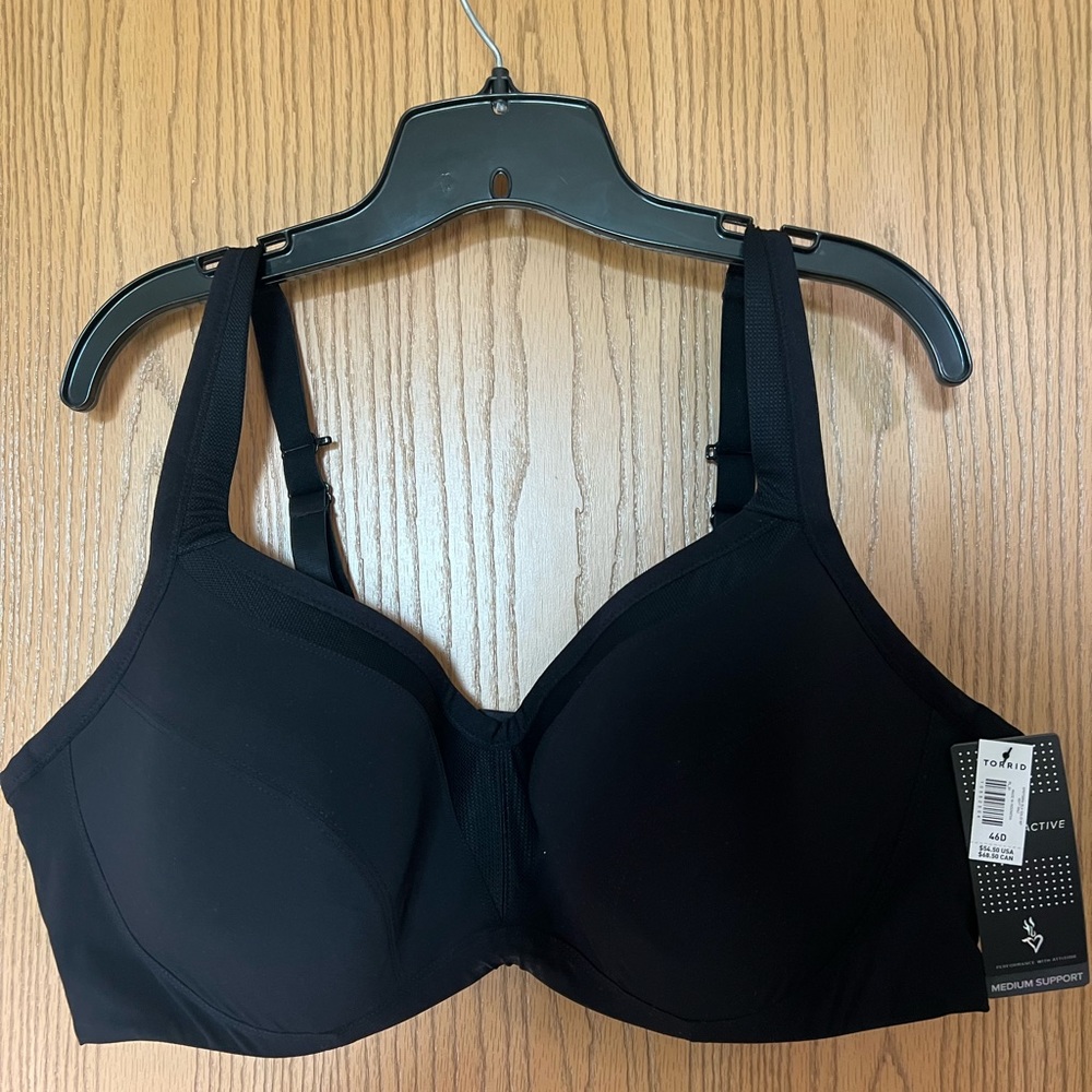 Torrid activewear bra (Size 46D)